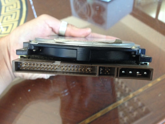 ฮาร์ดดิสก์ Seagate 2.1 GB ฮาร์ดดิสก์ Seagate 2.1 GB