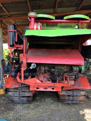 ขายรถเกี่ยวข้าวไทยเส็งยนต์ ขายรถเกี่ยวข้าวไทยเส็งยนต์