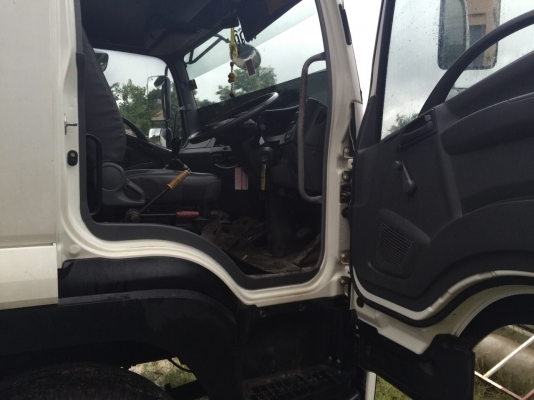 6ล้อดั้ม240แรงMP1FTR34J8-T000048 ปี*2553 ใช้น้อยจอดมากกว่า ไมล์70913 กม.รถสวย สภาพเดิมๆ..