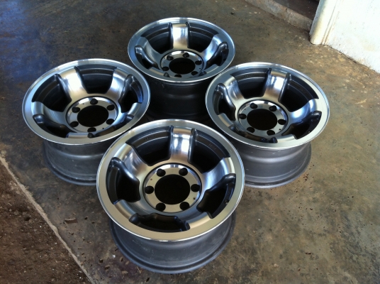 ล้อลายห้าก้าน off road ขอบ 15 6/139