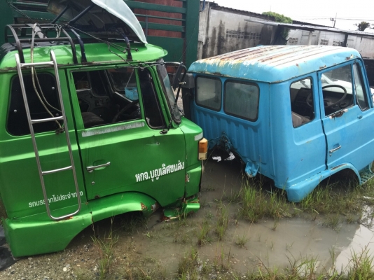 ขายซาก10ล้อเพลาเดียว 185 แรง KT925..รถอุบัติเหตุ...เล่มพร้อม ม.79ไว้