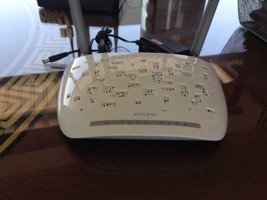 โมเดม TP-Link ส่งสัญญาน wi-fi / 4 พอร์ต มี 2 ตัว