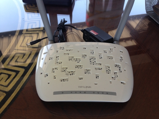 โมเดม TP-Link ส่งสัญญาน wi-fi / 4 พอร์ต มี 2 ตัว