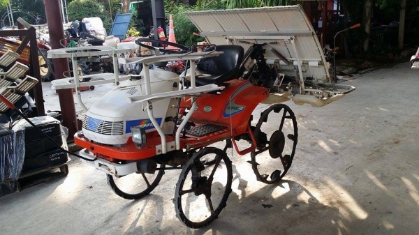 รถปลูกข้าวนั่งขับ Rainbowkid4 เก่าญี่ปุ่น ดำนา 4 แถว สภาพสวย เครื่องยนต์ติดง่าย สภาพพร้อมใช้งาน รถปลูกข้าวนั่งขับ Rainbowkid4 เก่าญี่ปุ่น ดำนา 4 แถว สภาพสวย เครื่องยนต์ติดง่าย สภาพพร้อมใช้งาน