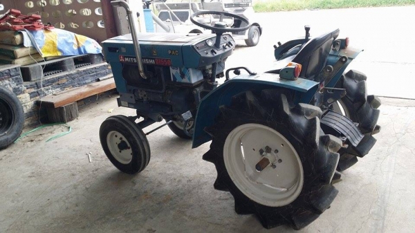 รถไถพรวนดินนั่งขับ MITSUBISHI 15 แรง เก่าญี่ปุ่น เพลาเดียว เครื่องยนต์ดีเซล สภาพพร้อมใช้งาน รถไถพรวนดินนั่งขับ MITSUBISHI 15 แรง เก่าญี่ปุ่น เพลาเดียว เครื่องยนต์ดีเซล สภาพพร้อมใช้งาน