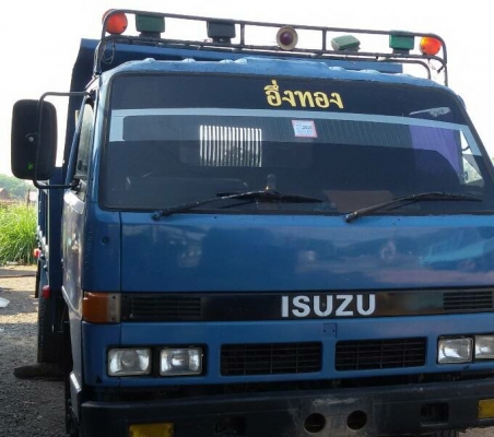 หกล้อดั้ม อีซูซุ NPR115แรง รถห้างเกียร์สั้น สภาาพดีแคซซีเดิมสวยจัดสหนิมไม่มีเกาะทั้งเส้น พร้อมใช้งาน ทะเบียนพร้อมโอน รถสภาพดีรับรองไม่ผิดหวัง