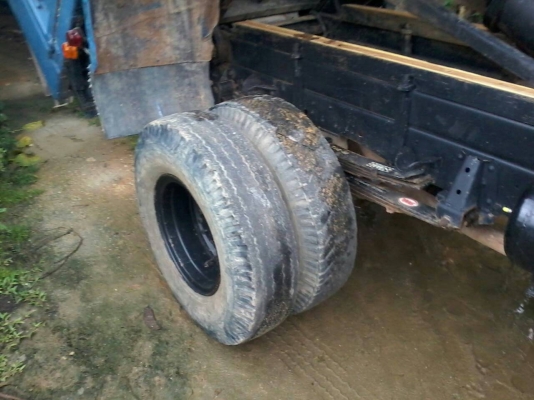 หกล้อดั้ม อีซูซุ NPR115แรง รถห้างเกียร์สั้น สภาาพดีแคซซีเดิมสวยจัดสหนิมไม่มีเกาะทั้งเส้น พร้อมใช้งาน ทะเบียนพร้อมโอน รถสภาพดีรับรองไม่ผิดหวัง