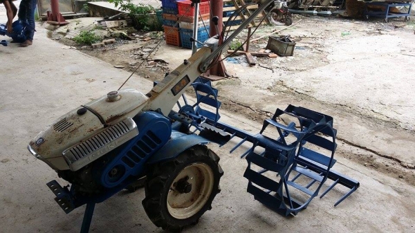 รถไถเดินตาม ISEKI ขนาด 6.5 แรง เก่าญี่ปุ่น สภาพพร้อมใช้งาน เครื่องยนต์ติดง่าย แถมฟรี !!! ชุดคลาดดิน+ล้อเหล็ก รถไถเดินตาม ISEKI ขนาด 6.5 แรง เก่าญี่ปุ่น สภาพพร้อมใช้งาน เครื่องยนต์ติดง่าย แถมฟรี !!! ชุดคลาดดิน+ล้อเหล็ก