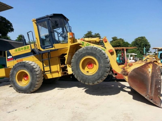ราคาพิเศษ รถตัก Komatsu wa300-1 สวยๆ นำเข้ามาถึงไทยแล้วครับ พร้อมใช้งาน 090-986-2521 อ๊อบ