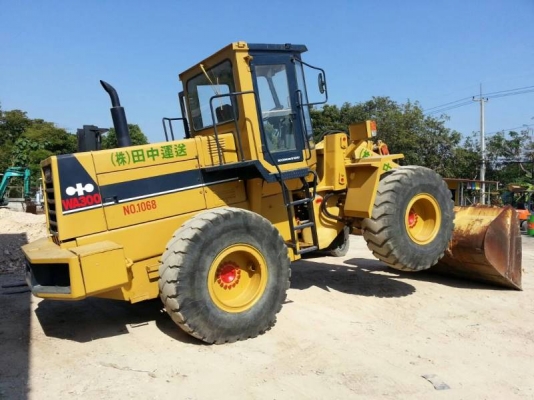 ราคาพิเศษ รถตัก Komatsu wa300-1 สวยๆ นำเข้ามาถึงไทยแล้วครับ พร้อมใช้งาน 090-986-2521 อ๊อบ ราคาพิเศษ รถตัก Komatsu wa300-1 สวยๆ นำเข้ามาถึงไทยแล้วครับ พร้อมใช้งาน 090-986-2521 อ๊อบ