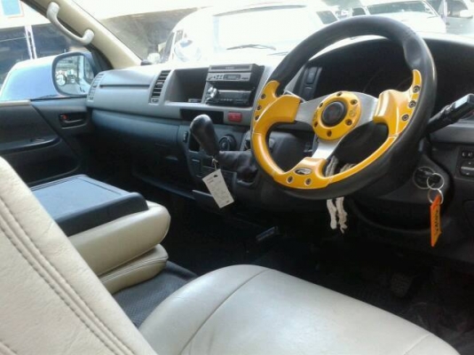 ขายด่วนๆ. รถตู้TOYOTA COMMUTER. ตู้ CNG 2.7 CC   MT 2008  วีไอพี เต็มๆ. ราคา 649,000 บาทค่ะ. โทร 0922726669 ตันหยงค่ะ