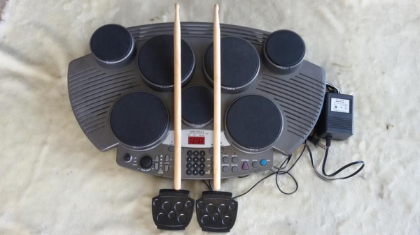 กลองไฟฟ้า Medeli DD30ุ6 พร้อม ไม้ตีกลอง 2อัน สภาพสวยสมบูรณ์มาก