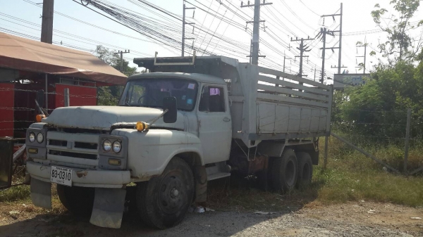 ขายรถบรรทุก 10 ล้อดัมพ์หน้ายาวเพลาเดี่ยว ISUZU เครื่อง EH700 168 แรงม้า ช่วงล่างมิตซู เบรคทิฟฟี่ พวงมาลัยเพาเวอร์ มีสโลว์กลาง ราคา 300000