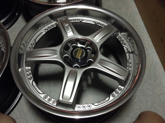 แม็ก Volh RS มือ1 ขอบ 17 นิ้ว 5 รู 100 ครบชุด 4วงลดราคาด่วน