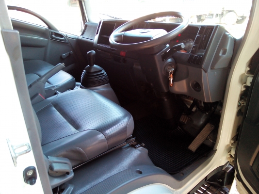 6 ล้อกลาง  *Euro.3*  ISUZU  NMR  130  แรงม้า + *คอมมอนเรว*  * ยาว 4.30 ม. *  รถสวยเดิม+สวยจริง+พร้อมใช้งาน *  รถห้างแท้  *  มีเล่มพร้อม  *