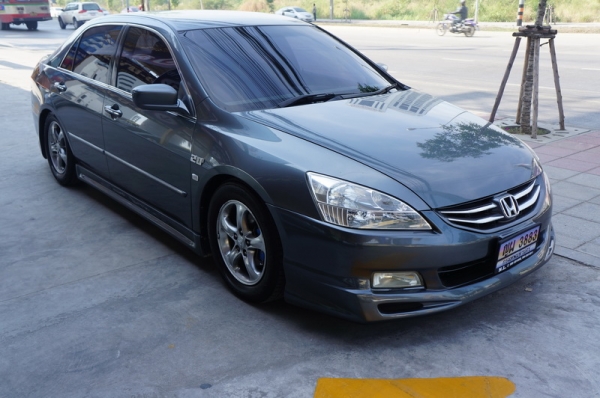 HONDA ACCORD ปี 2006 ตัว TOP เบาะหนังปรับไฟฟ้า ARIBAG คู่หน้า ชุดแต่งสเกริดรอบคัน ล้อ MAX เบรค ABS กระจกไฟฟ้า เครื่องเดิมวิ่งดี ช่วงล่างแน่น สีสวย ภายในสภาพสวย รถพร้อมใช้งาน จัดไฟแนนได้ ฟรีดาวน์