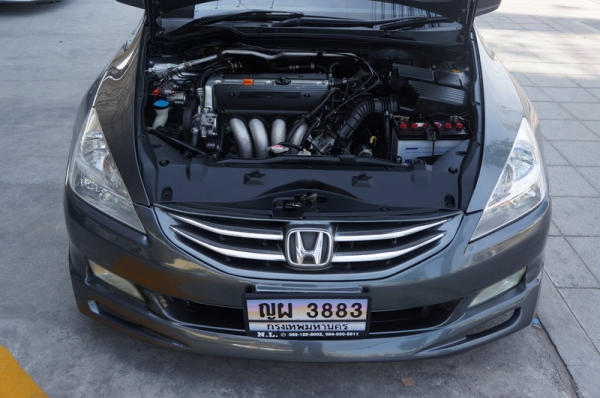 HONDA ACCORD ปี 2006 ตัว TOP เบาะหนังปรับไฟฟ้า ARIBAG คู่หน้า ชุดแต่งสเกริดรอบคัน ล้อ MAX เบรค ABS กระจกไฟฟ้า เครื่องเดิมวิ่งดี ช่วงล่างแน่น สีสวย ภายในสภาพสวย รถพร้อมใช้งาน จัดไฟแนนได้ ฟรีดาวน์