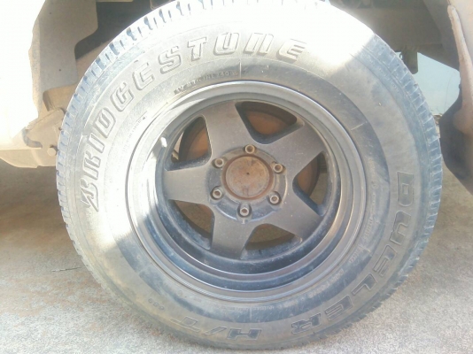 ขายล้อแม๊ค ลาย Bradley V 16x8 ET -25 สีเทา-ดำ พร้อมยาง  245 70  R16 6 รู