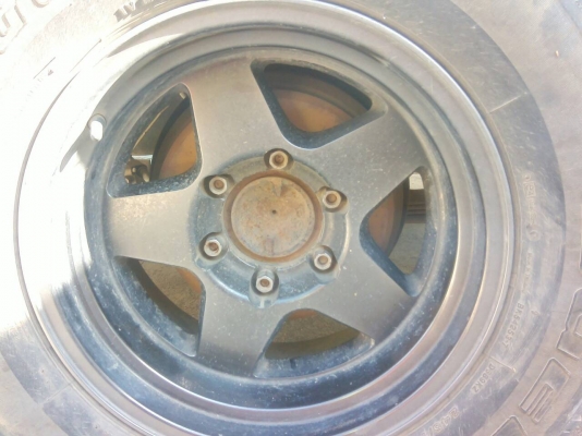 ขายล้อแม๊ค ลาย Bradley V 16x8 ET -25 สีเทา-ดำ พร้อมยาง  245 70  R16 6 รู