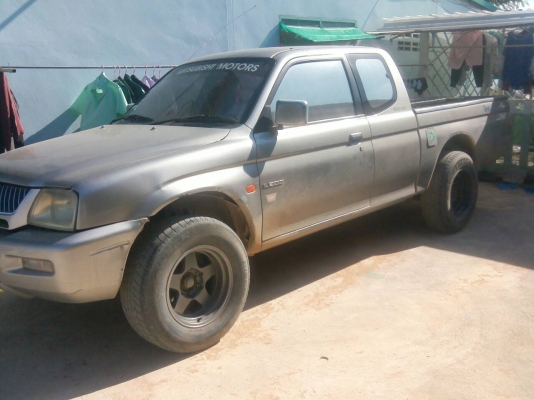 ขายล้อแม๊ค ลาย Bradley V 16x8 ET -25 สีเทา-ดำ พร้อมยาง  245 70  R16 6 รู