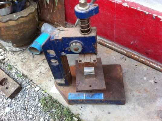 ชุดป๊้มมือโยก กดชิ้นงานต่างๆได้ ป๊้มกดตัดขอบเพื่อพับ ป๊้มกดใส่สสักล็อก กดพับชิ้นงาน