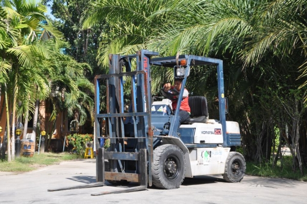 ขายFORKLIFT KOMATSU FG20-11 (2ตัน)สวยเดิมจากญี่ปุ่น ยังไม่เคยใช้ในไทย 139,000เท่านั้น!!