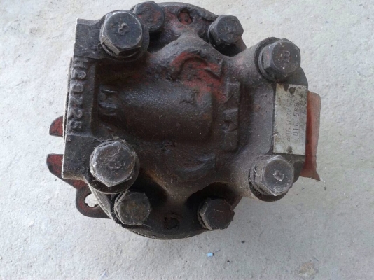 ปั๊มยกรถตัก TCM850