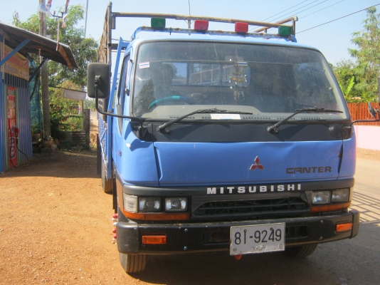 รถ6ล้อ มิตซูบิชิ แคนเตอร์ 120 แรง
