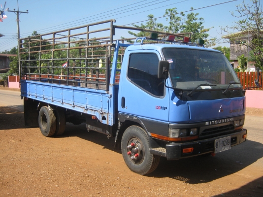 รถ6ล้อ มิตซูบิชิ แคนเตอร์ 120 แรง