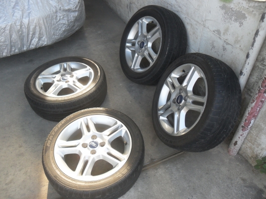 ล้อแม็ก 16นิ้ว 4รู100 ฟอด พร้อมยาง สวยๆ 4 ล้อ ราคา 6800 บาท ล้อแม็ก 16นิ้ว 4รู100 ฟอด พร้อมยาง สวยๆ 4 ล้อ ราคา 6800 บาท