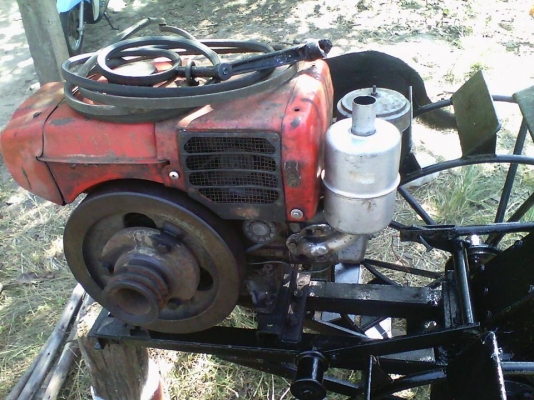 ยันม่าร์ 8 แรงพร้อมหางผักเลี้ยว