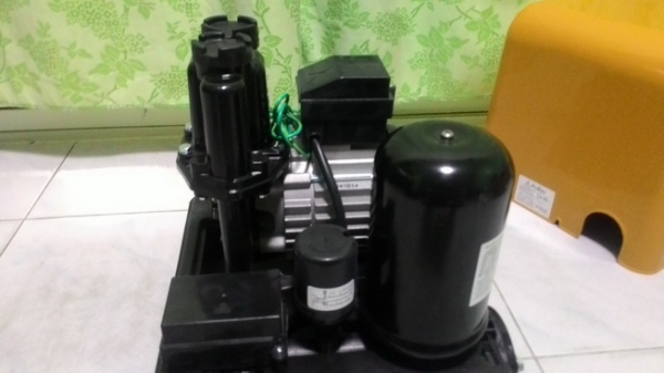 ปั๊มน้ำอัตโนมัติแบบแรงดันคงที่ยี่ห้อ มิตซูบิชิ ขนาด 300 วัตต์ พร้อมเอาไปใช้งานครับ