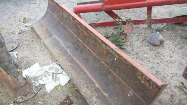 ขายใบดันหน้า 45 แรง ราคา 8,000 บาท ขายใบดันหน้า 45 แรง ราคา 8,000 บาท