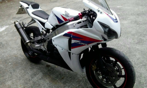 ขาย CBR 400 ปี89 ทะเบียนแท้