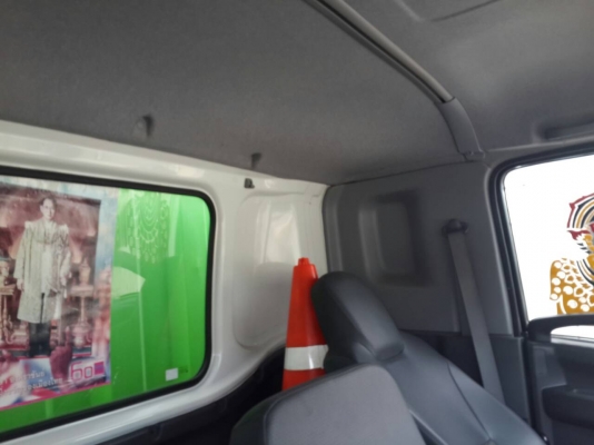 ขาย FTR240 ปี 54 ยาว 7.6 m ตู้สิบบาน สนใจติดต่อ 0872508883