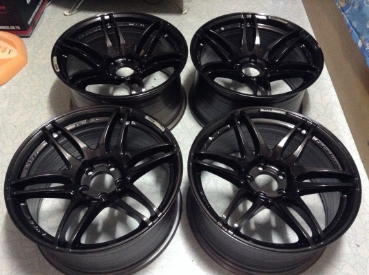 แม็ก Cosmis Mr2 แท้ขอบ 18 นิ้ว หน้า 8.5 หลัง 9.5 นิ้ว 5 รู 114 แม็ก Cosmis Mr2 แท้ขอบ 18 นิ้ว หน้า 8.5 หลัง 9.5 นิ้ว 5 รู 114