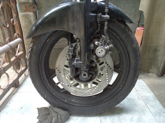 ขายโช๊ค Kawasaki GPZ400R  ปรับราคาเหลือ 1,000 บาท ของอยู่รังสิต