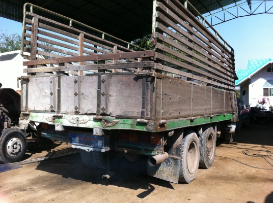 สิบล้อหน้ายาว คันที่2 เครื่อง6bb1 145 แรงม้า