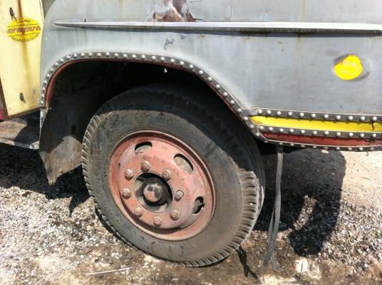 สิบล้อหน้ายาว คันที่2 เครื่อง6bb1 145 แรงม้า