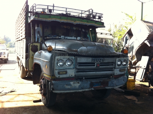 สิบล้อหน้ายาว คันที่2 เครื่อง6bb1 145 แรงม้า