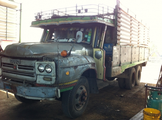 สิบล้อหน้ายาว คันที่2 เครื่อง6bb1 145 แรงม้า