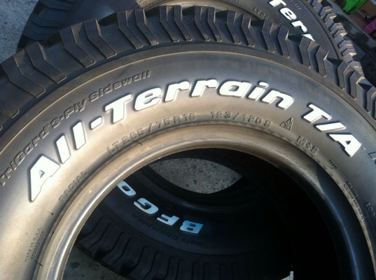 ขายยางใหม่ BF Goodrich All-terrain 265 75 r16 ปี2014