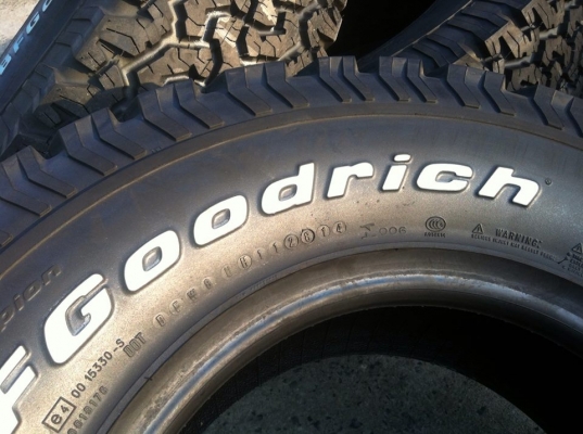 ขายยางใหม่ BF Goodrich All-terrain 265 75 r16 ปี2014