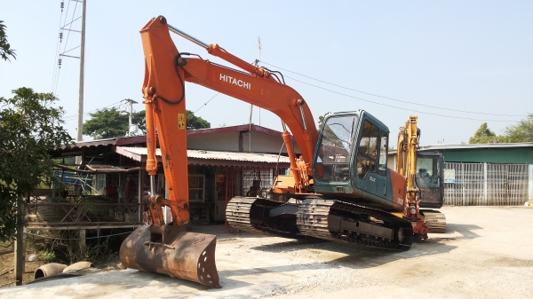 ขายด่วนรถเเม็คโครHITACHI EX120-2รถนอกยังไม่เคยใช้งานเมืองไทยเลย