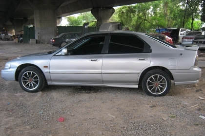 ฮอนด้าแอคคอดไฟท้ายก้อนเดียว ปี95 แก๊สหัวฉีด