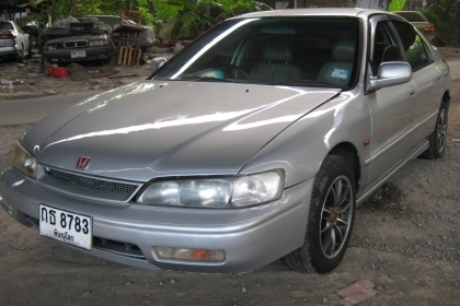 ฮอนด้าแอคคอดไฟท้ายก้อนเดียว ปี95 แก๊สหัวฉีด