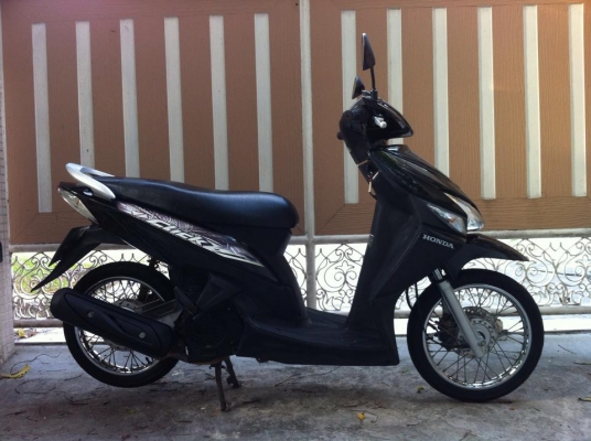 ขออนุญาติขาย Honda Click Combi Brake บ้านๆ โอนให้ฟรี