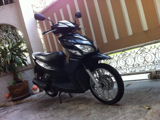 ขออนุญาติขาย Honda Click Combi Brake บ้านๆ โอนให้ฟรี