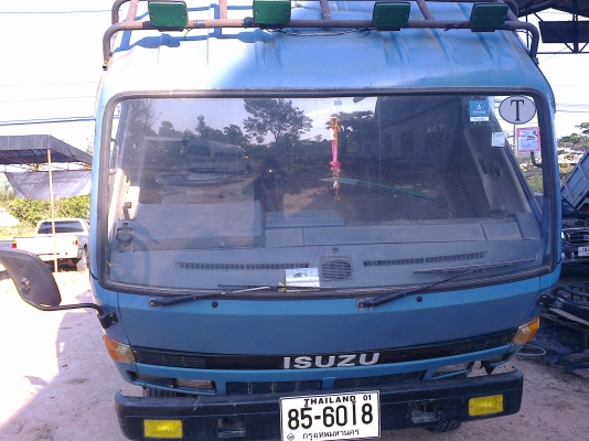 รถบรรทุก 6 ล้อ Isuzu 115 ยางแท้ 6 เส้น 330000 ต่อรองได้ สภาพดี