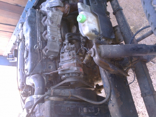 รถบรรทุก 6 ล้อ Isuzu 115 ยางแท้ 6 เส้น 330000 ต่อรองได้ สภาพดี